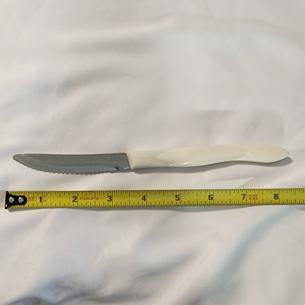 CUTCO 1759 JG Table Knife Serrated Steak Knife Pearl White Handle